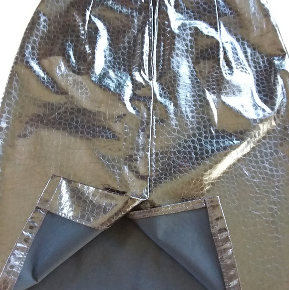 SOLD A line skirt - Picture 3 of 3